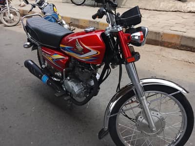 0/3/2/9/3/6/8/3/3/8/0 only WhatsApp on Honda CG 125 for sale