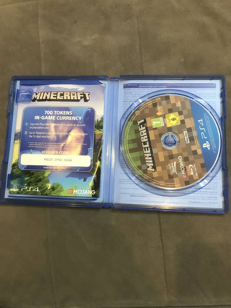 PS4 game discs 10
