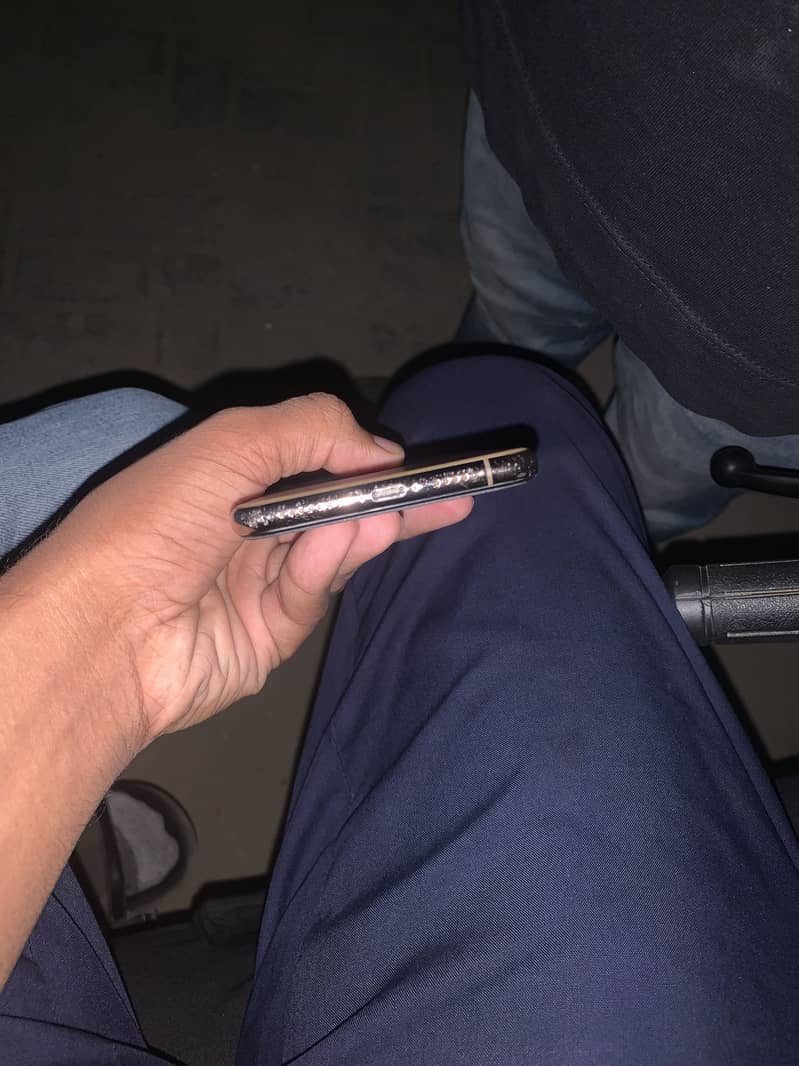 Apple iPhone 11 Pro Max 1