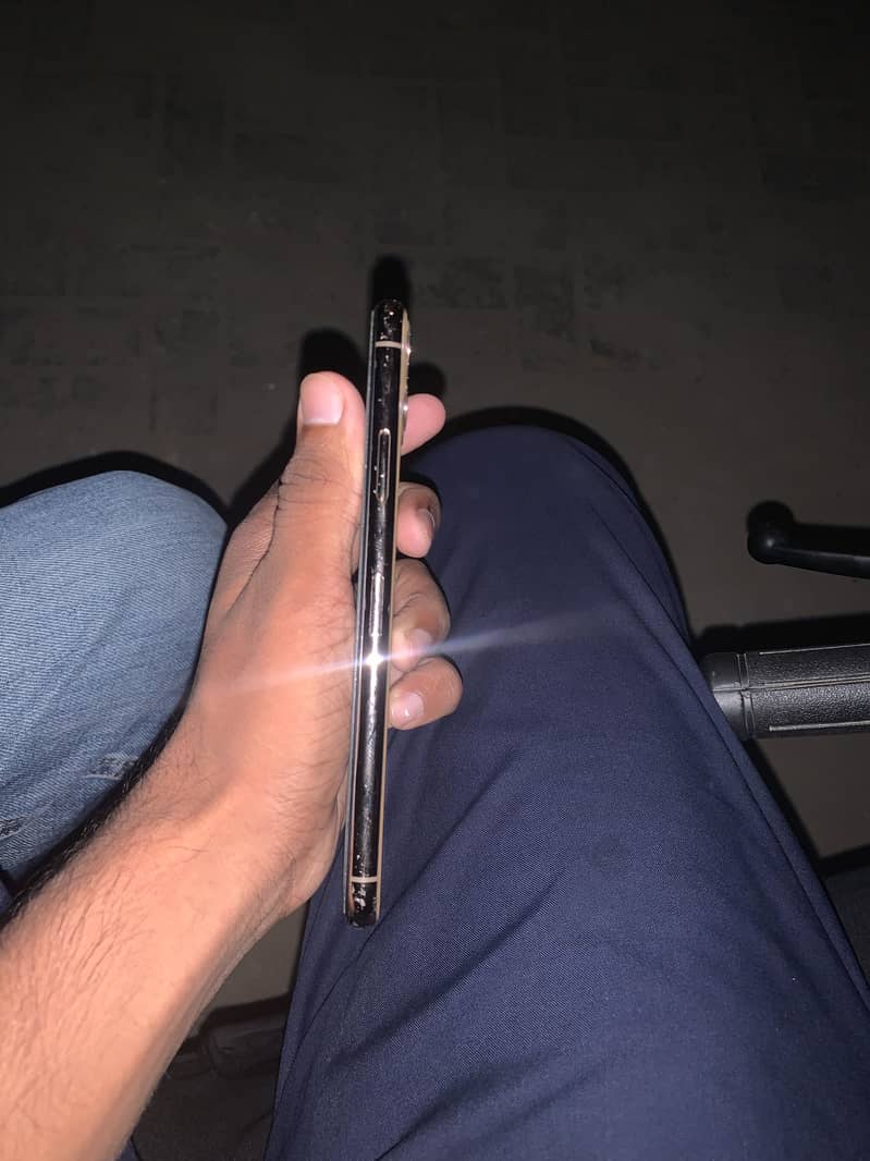 Apple iPhone 11 Pro Max 5
