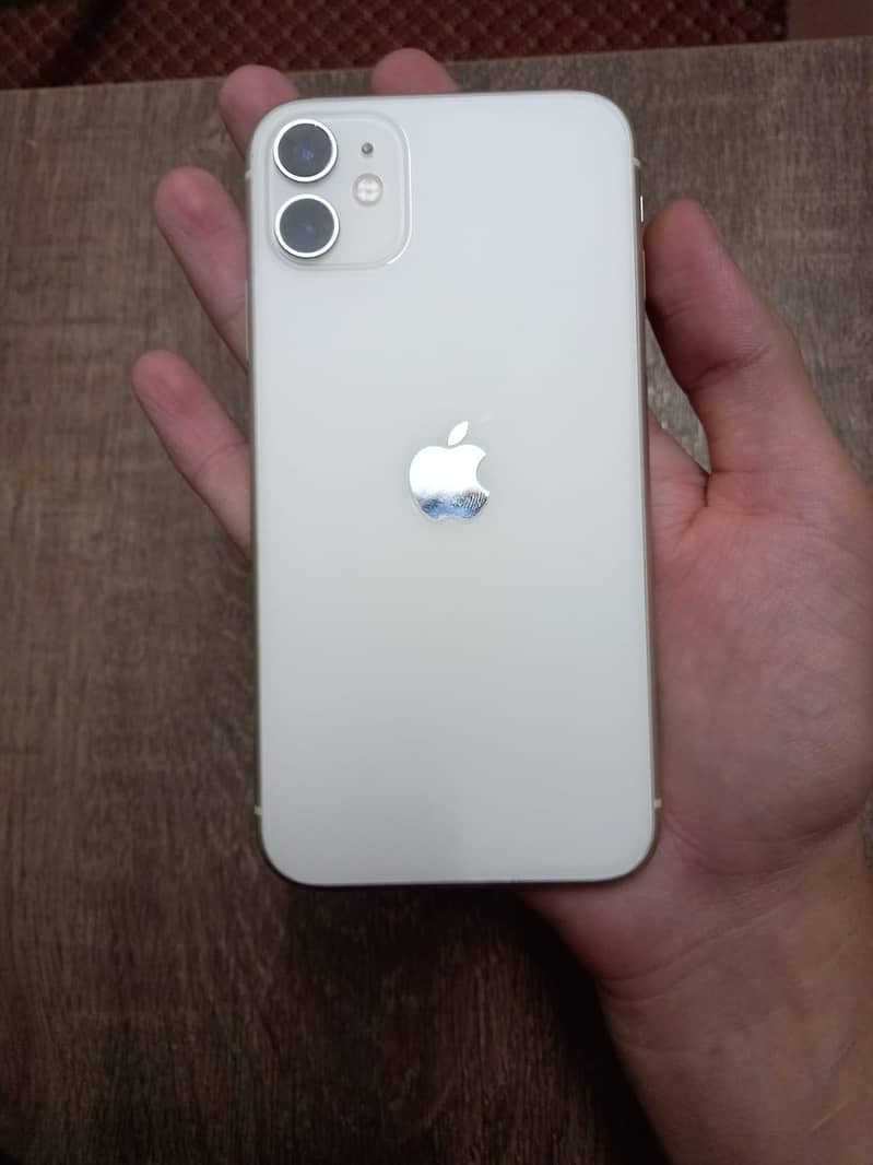 Apple iPhone 11 3