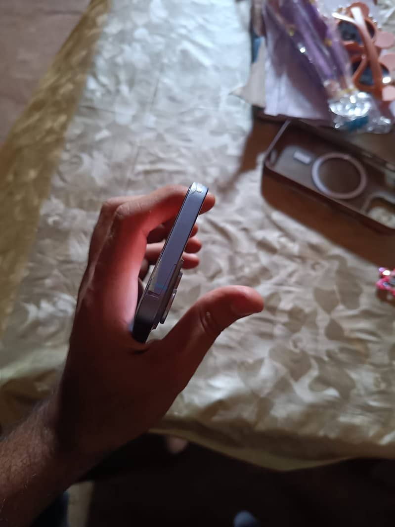 Apple iPhone 14 1