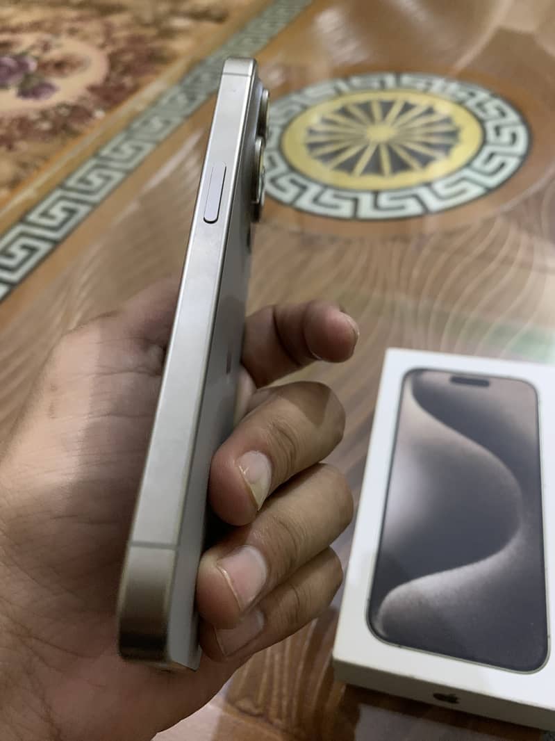 Apple iPhone 15 Pro 1