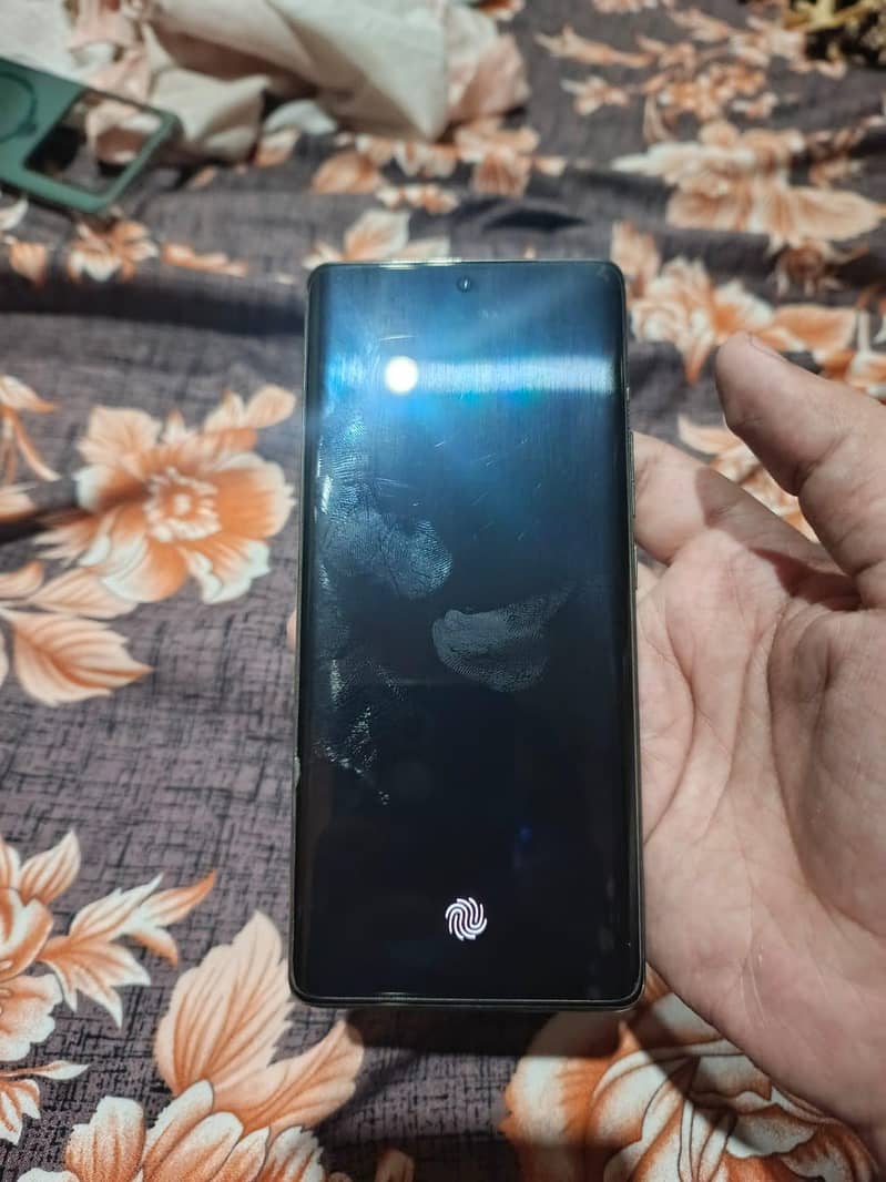 Infinix Note 40 Pro 4