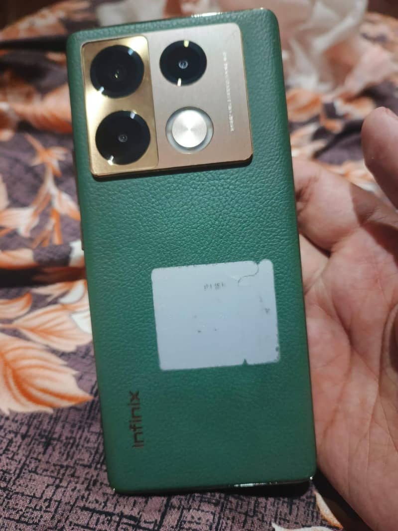 Infinix Note 40 Pro 5