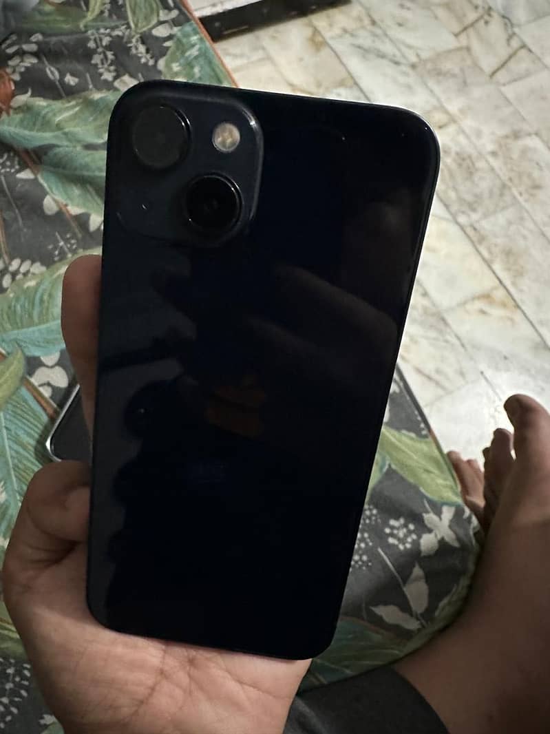 Apple iPhone 13 5