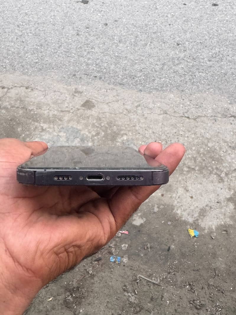 Apple iPhone 14 Pro Max 2