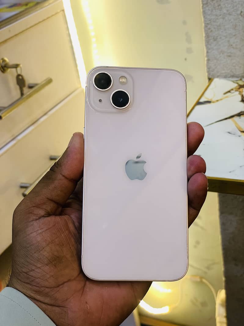 Apple iPhone 13 0