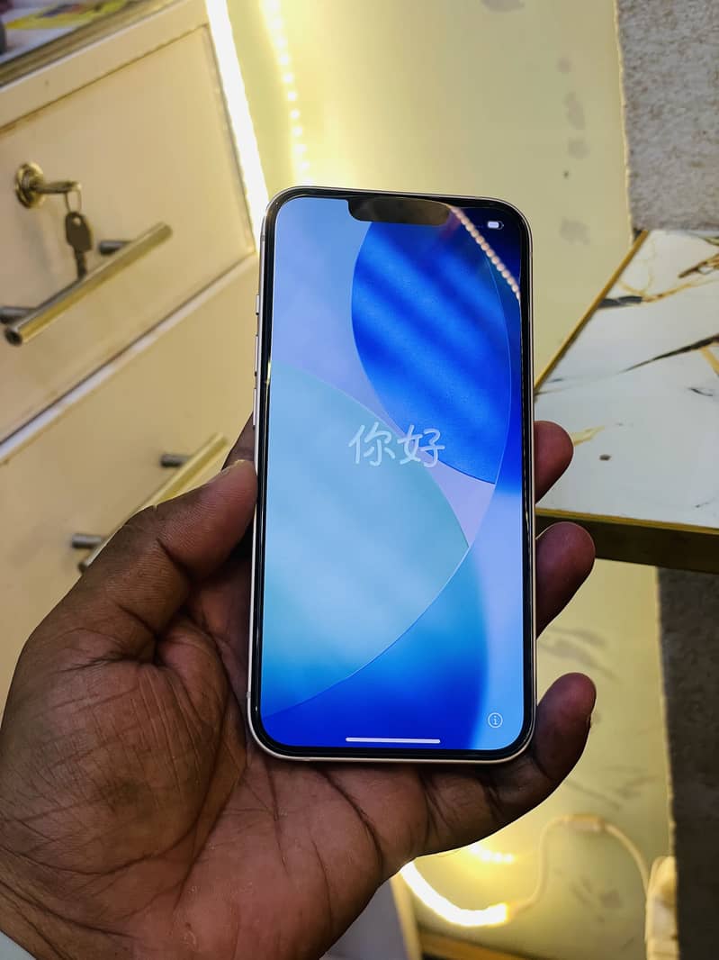 Apple iPhone 13 2