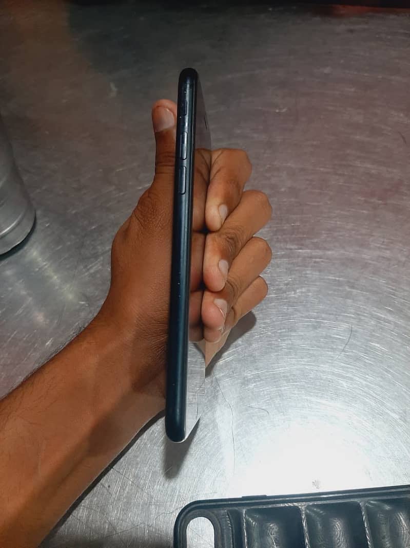 Apple iPhone 8 2