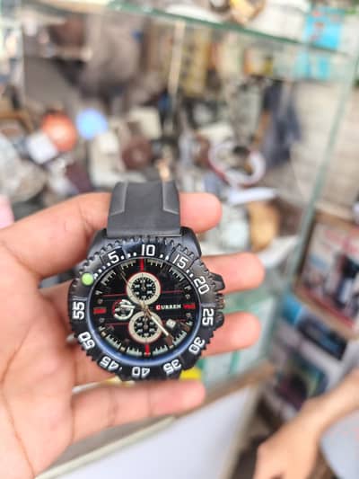 Simple & Stylish Men's Wrist Watch ( New Condition)