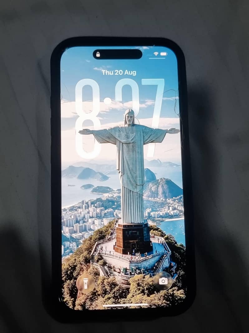 Apple iPhone 16 0