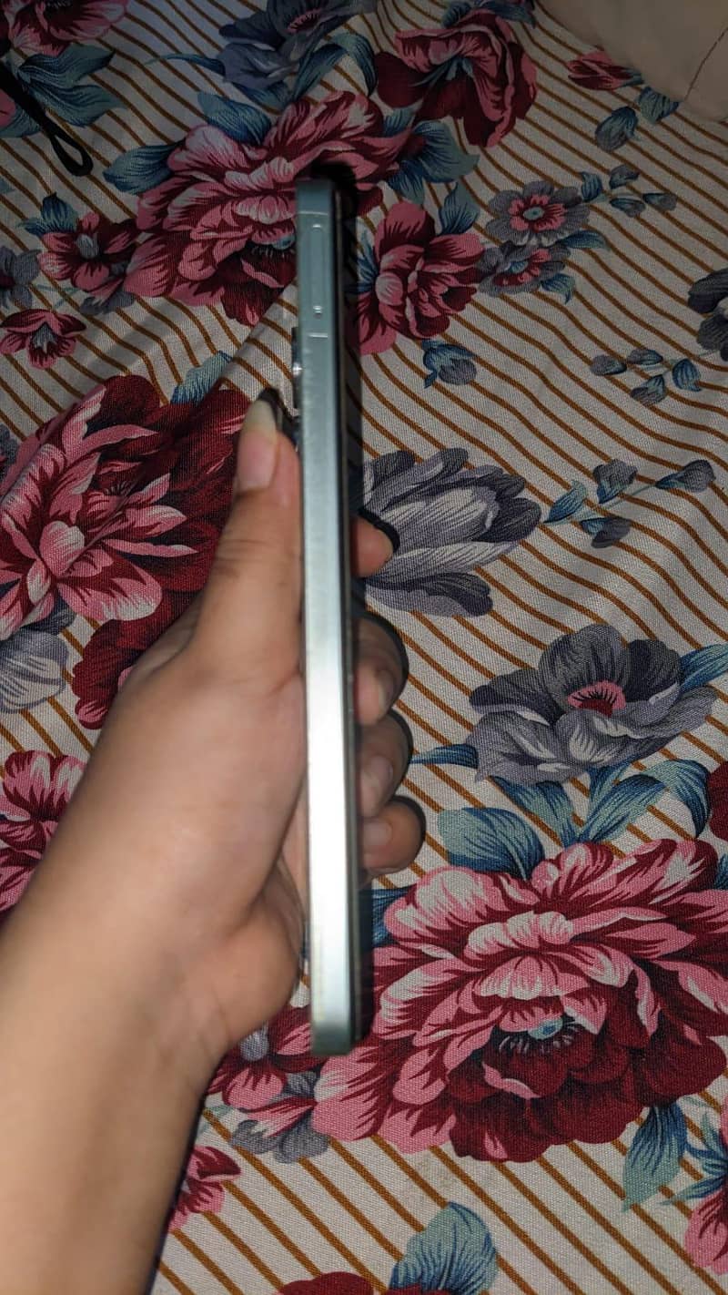 Realme Note 60x 3