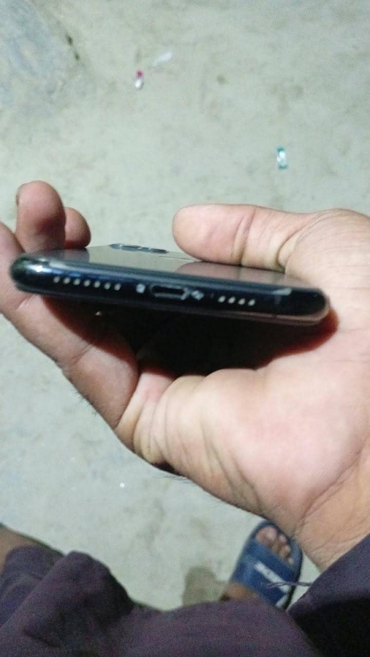 Apple iPhone 11 Pro Max 1