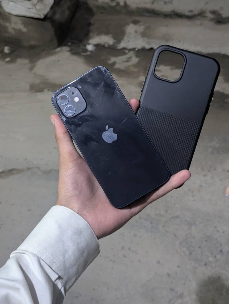 Apple iPhone 12 1