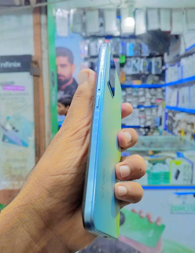 Vivo V23e 3