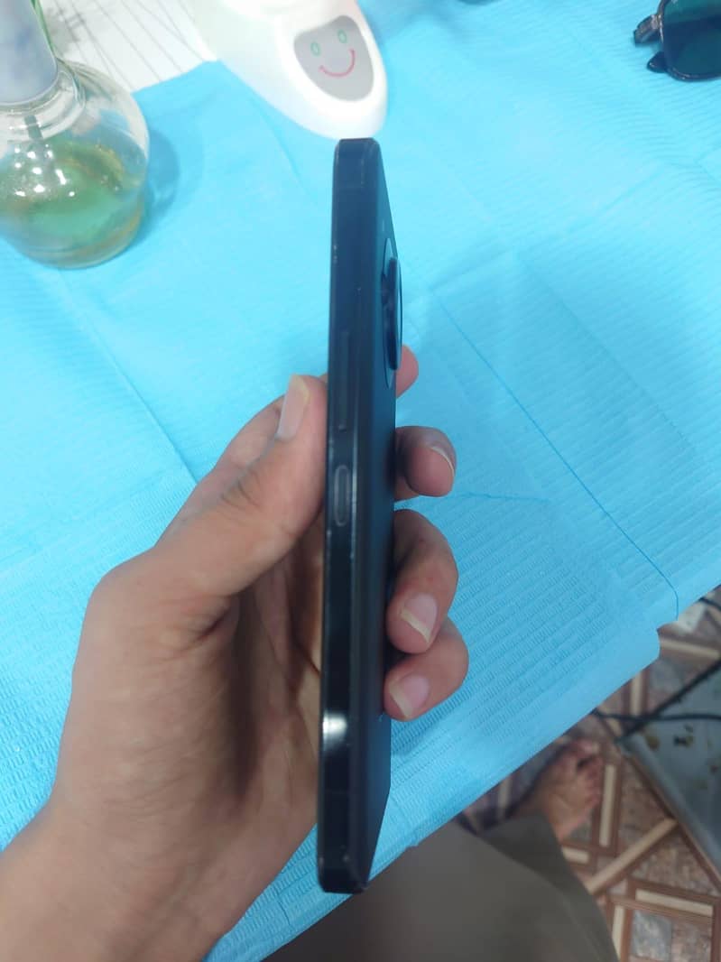 Sharp Aquos R7 2