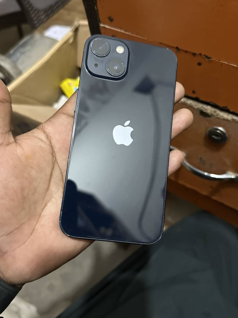Apple iPhone 13 2