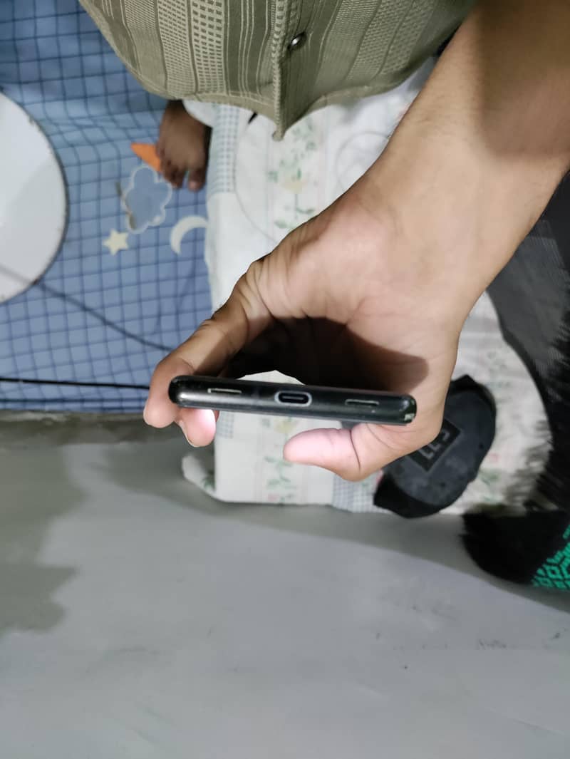 Google Pixel 6a 5