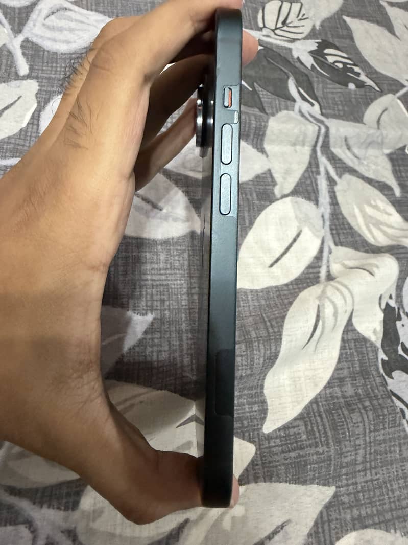 Apple iPhone 14 2