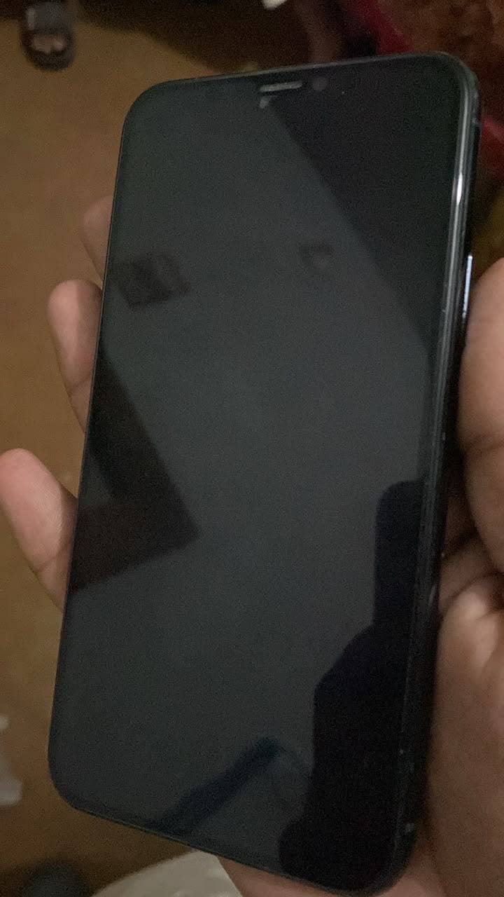 Apple iPhone 11 Pro 1