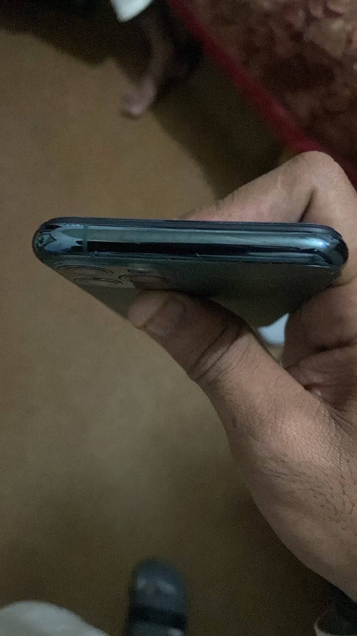 Apple iPhone 11 Pro 2
