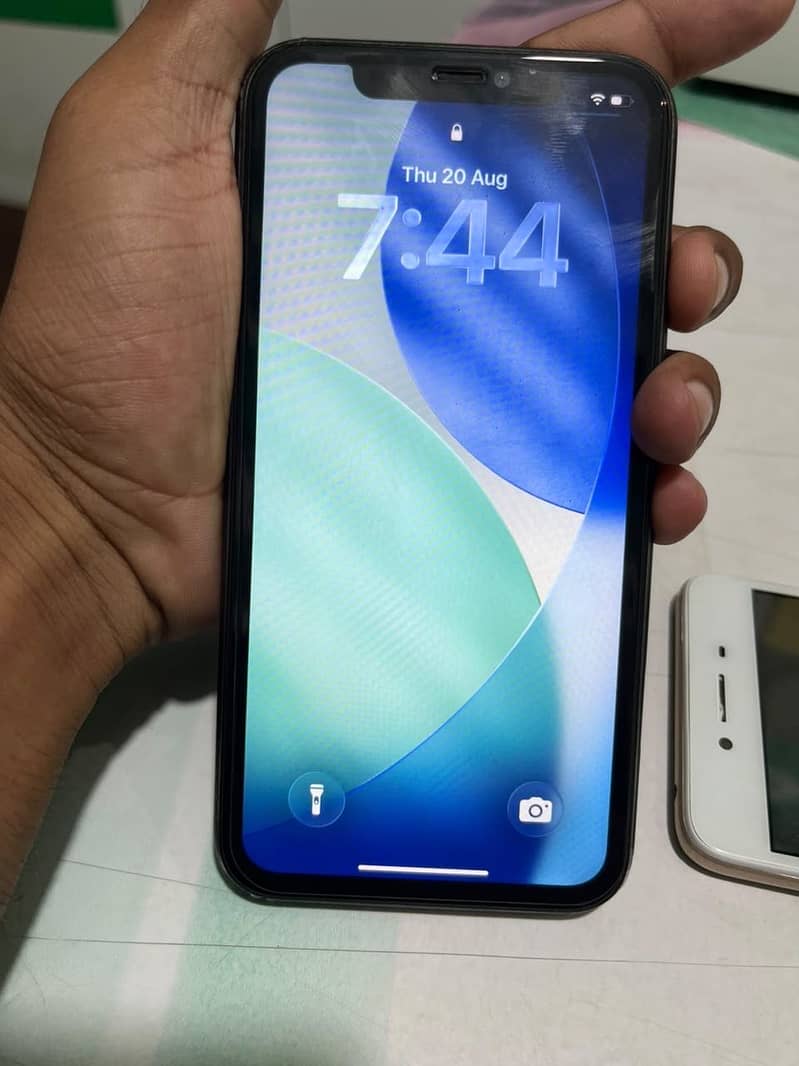 Apple iPhone 11 1