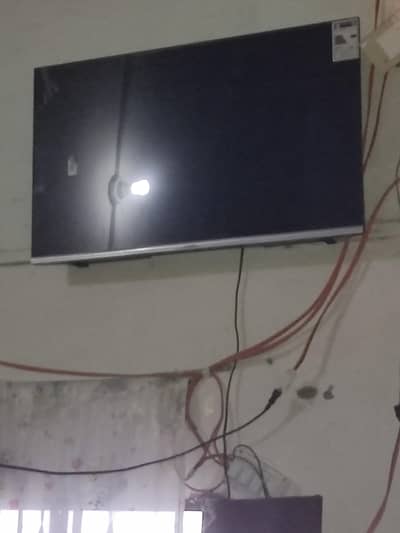 32 inch LCD  unistar for argant sall