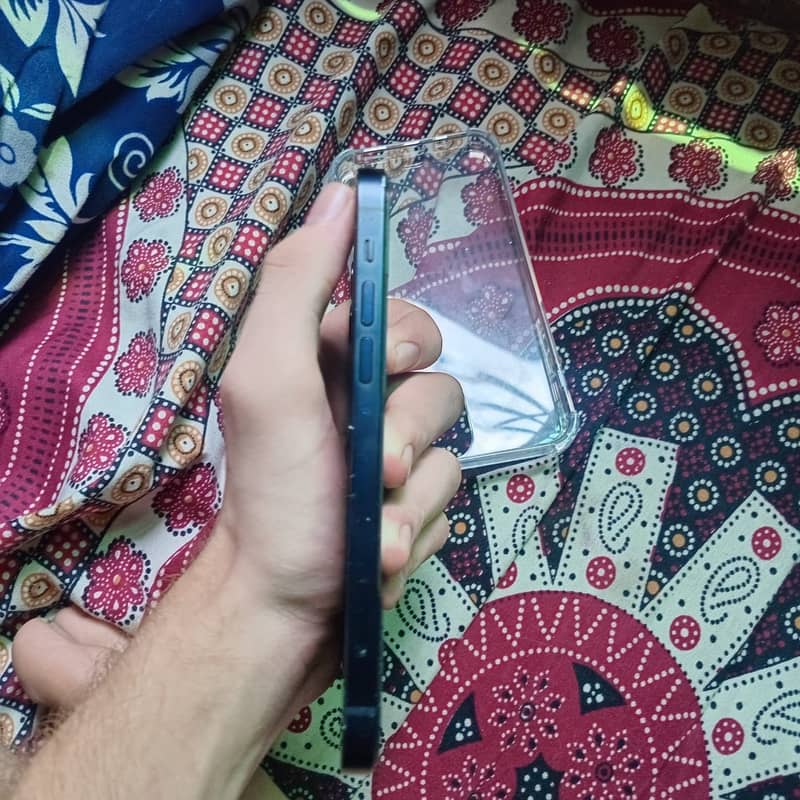 Apple iPhone 12 2