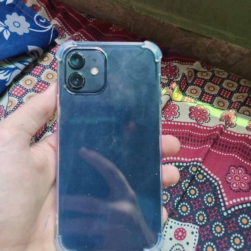 Apple iPhone 12 3