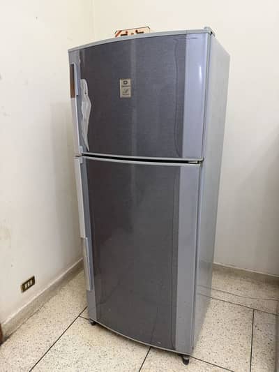 Dawlance refrigerator for sale in genuine condition