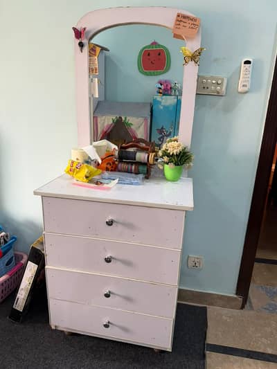 Dressing Table with Mirror & 4-Drawer Storage
