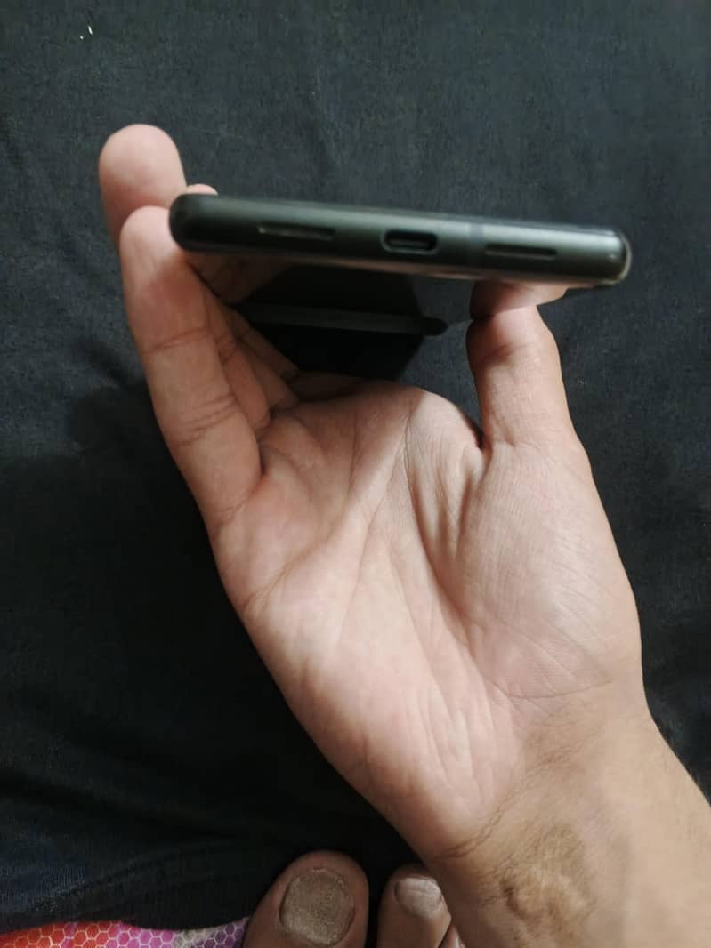 Google Pixel 6 4