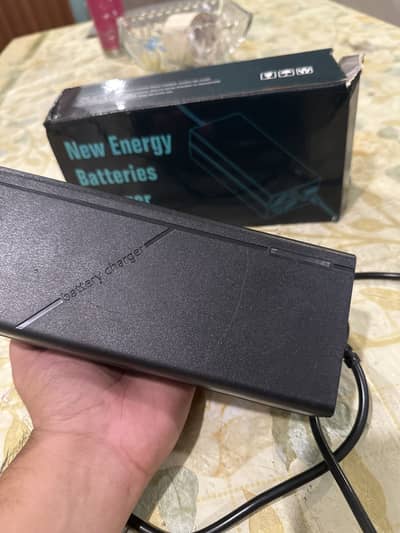 Lithium Battery Charger 72-87.6v 5A Fast Charger for Scott