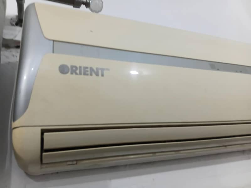 split type orient Ac 0