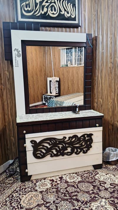 Original wood lasani full 10/10 condition fresh piece