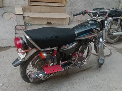 honda 125 2015 model complete documents 100% ok bike