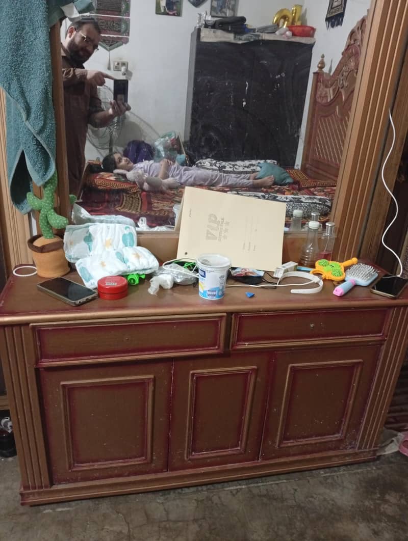 Used Dressing Table 1