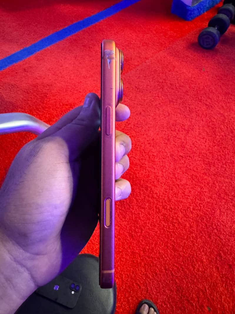 Apple iPhone 17 Pro Max 5