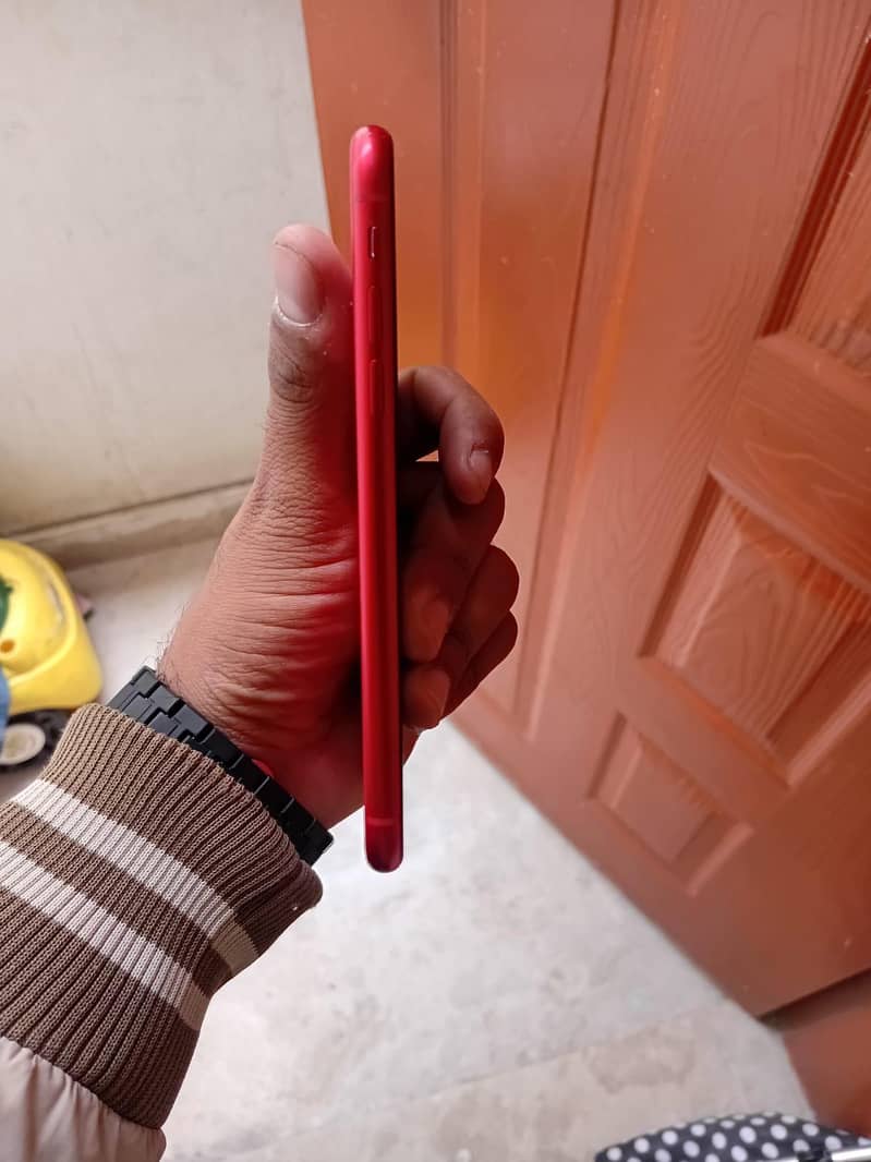 Apple iPhone 11 3