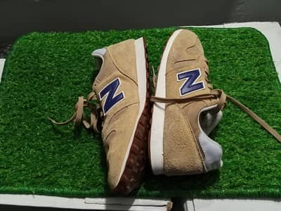 premium shoes available slightly used