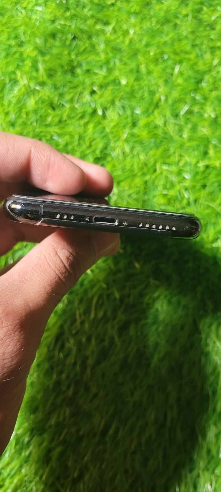 Apple iPhone 11 Pro 2