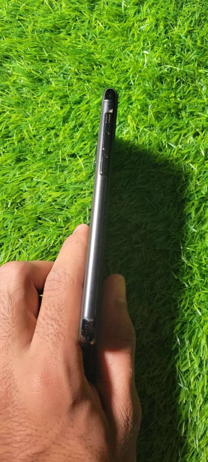 Apple iPhone 11 Pro 3