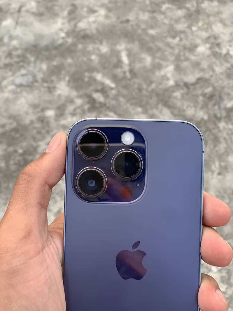 Apple iPhone 14 Pro 1