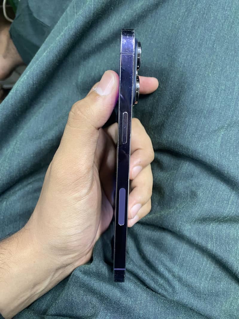 Apple iPhone 14 Pro Max 2