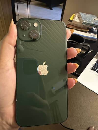 Apple iPhone 13