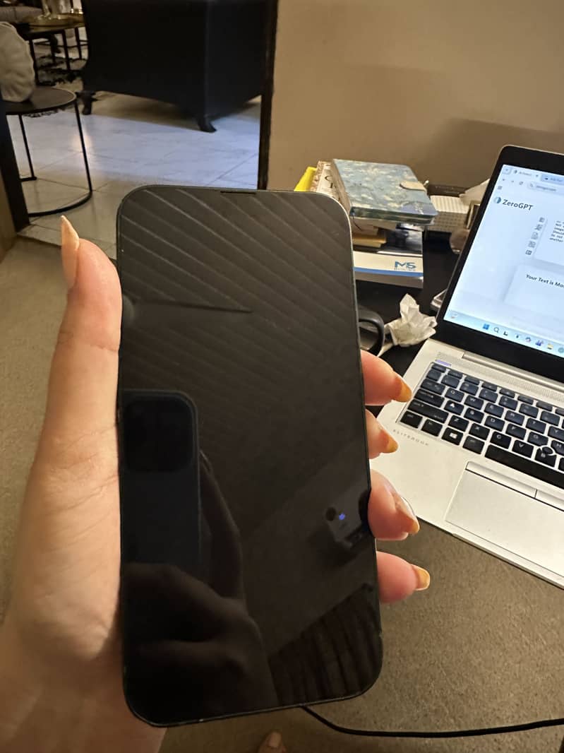 Apple iPhone 13 3
