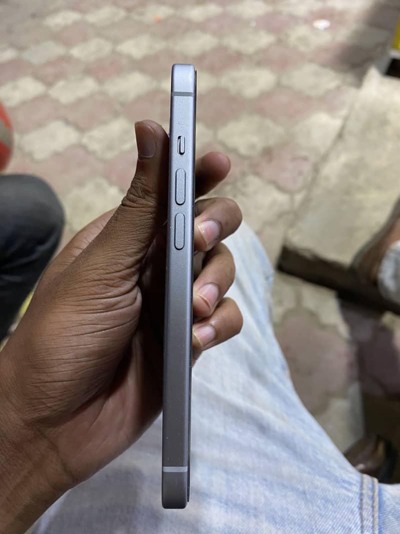Apple iPhone 15 3