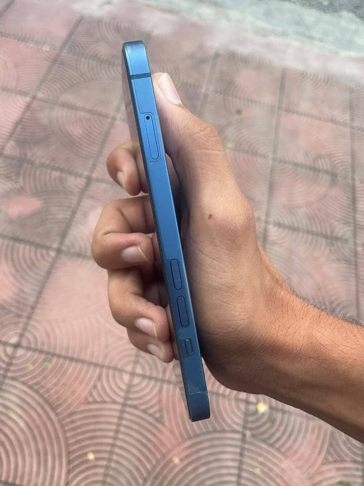 iPhone 13 1