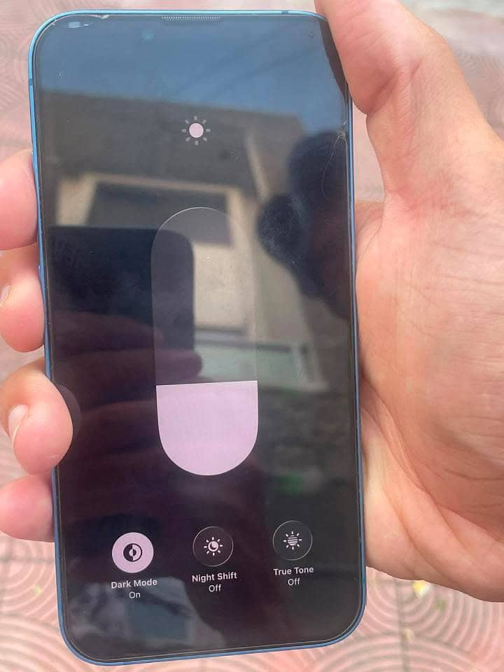 iPhone 13 4
